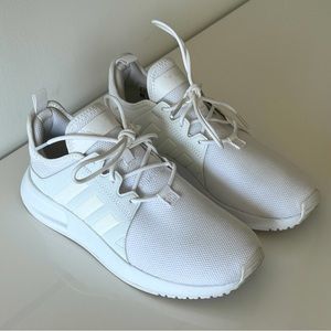 Barely worn Adidas sneakers, W7